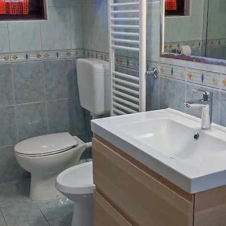 Lair By The Sea - Stoja, 公寓