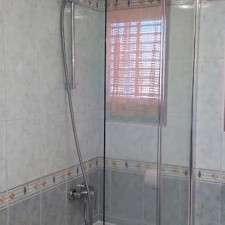 Lair By The Sea - Stoja, 公寓 *