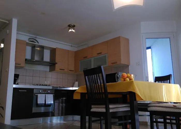 Apartment Lair By The Sea - Stoja, Pula